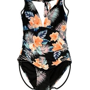 DKNY swimsuit new with tags. Size small